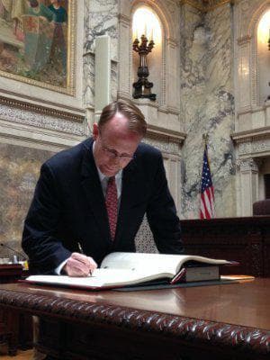 Al Salvi ha prestado juramento ante el Colegio de Abogados del Estado de Wisconsin
