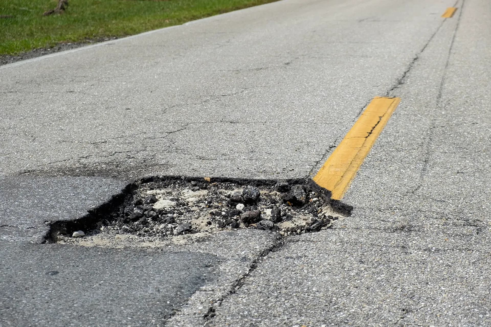 Road Deficiencies Lead Car Accidents