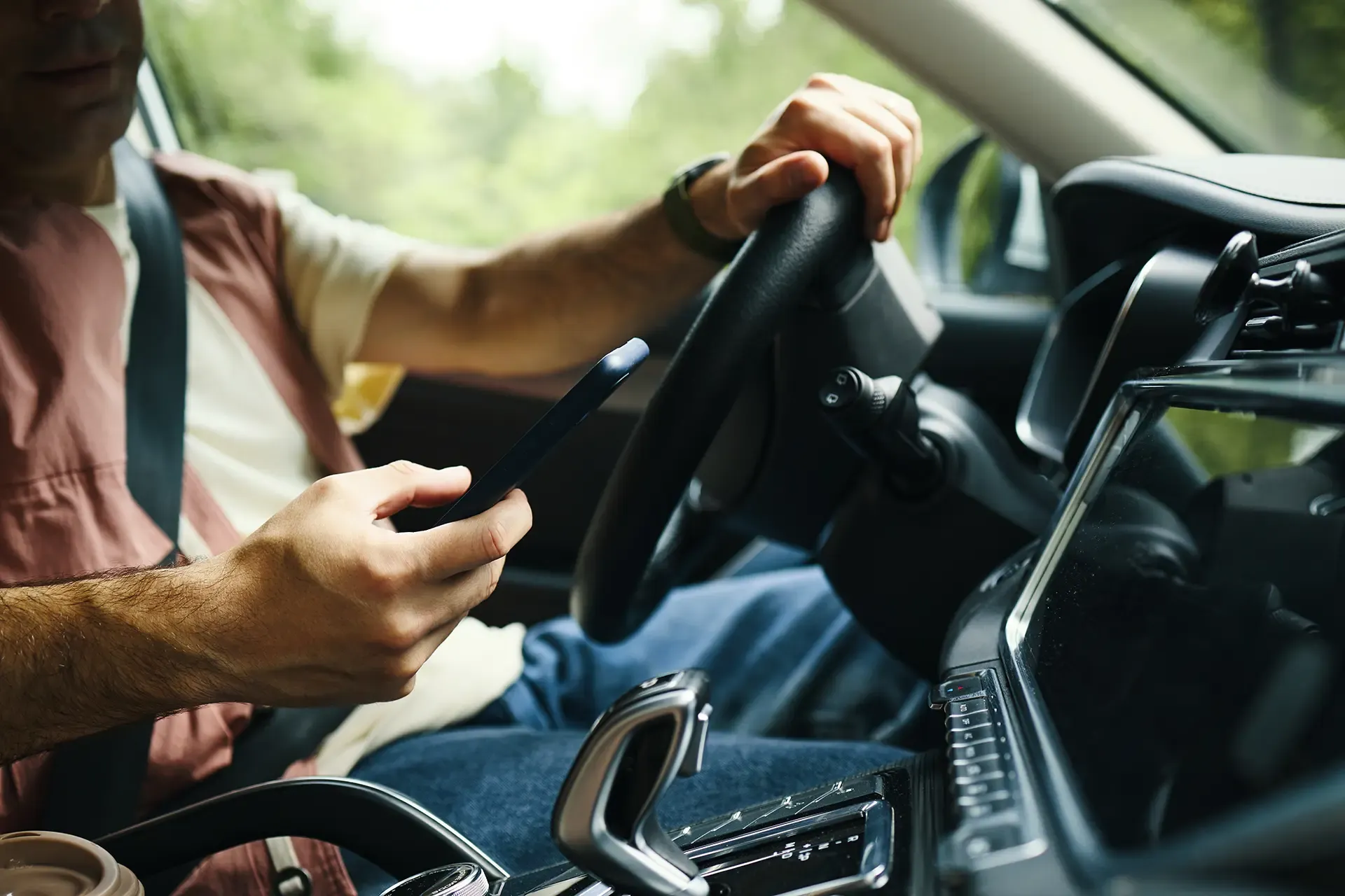 Ways Avoid Distracted Driving