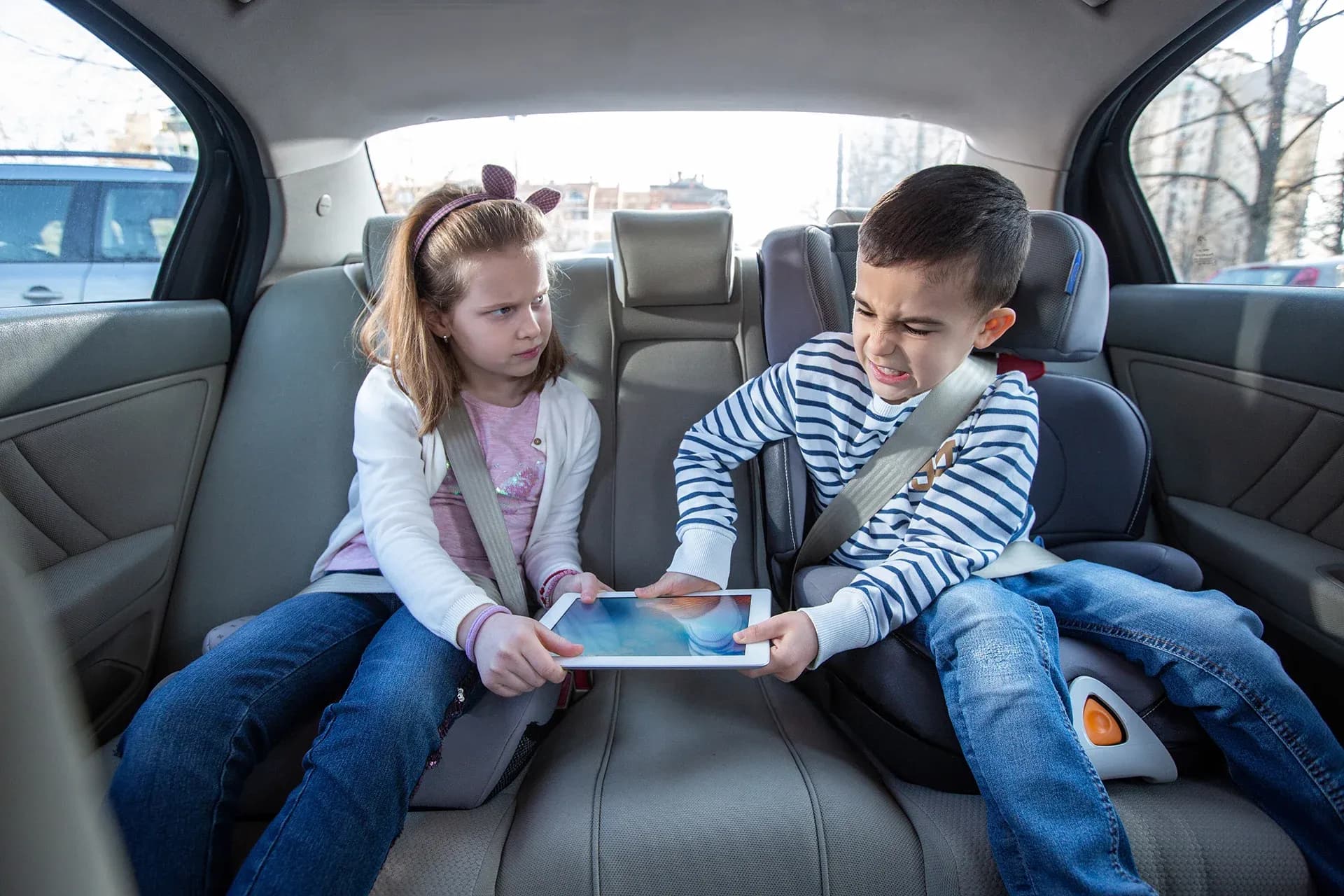 ¿Distraen los niños tanto como los dispositivos electrónicos? ¿Distraen los niños tanto como los dispositivos electrónicos?
