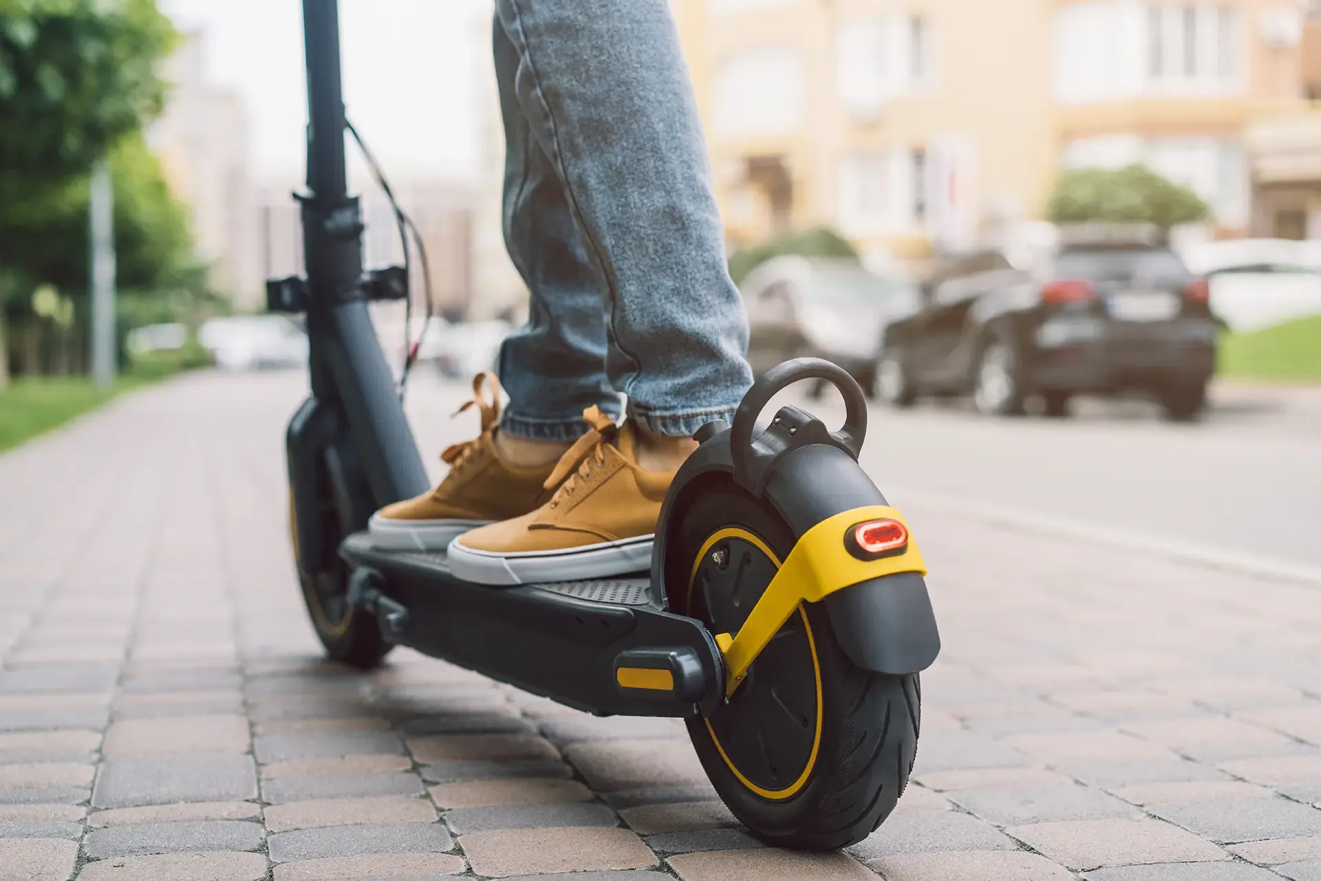 ¿Puedo presentar una demanda por daños personales contra el conductor de un patinete o contra la empresa propietaria del patinete? ¿Puedo presentar una demanda por daños personales contra el conductor de un patinete o contra la empresa propietaria del patinete?