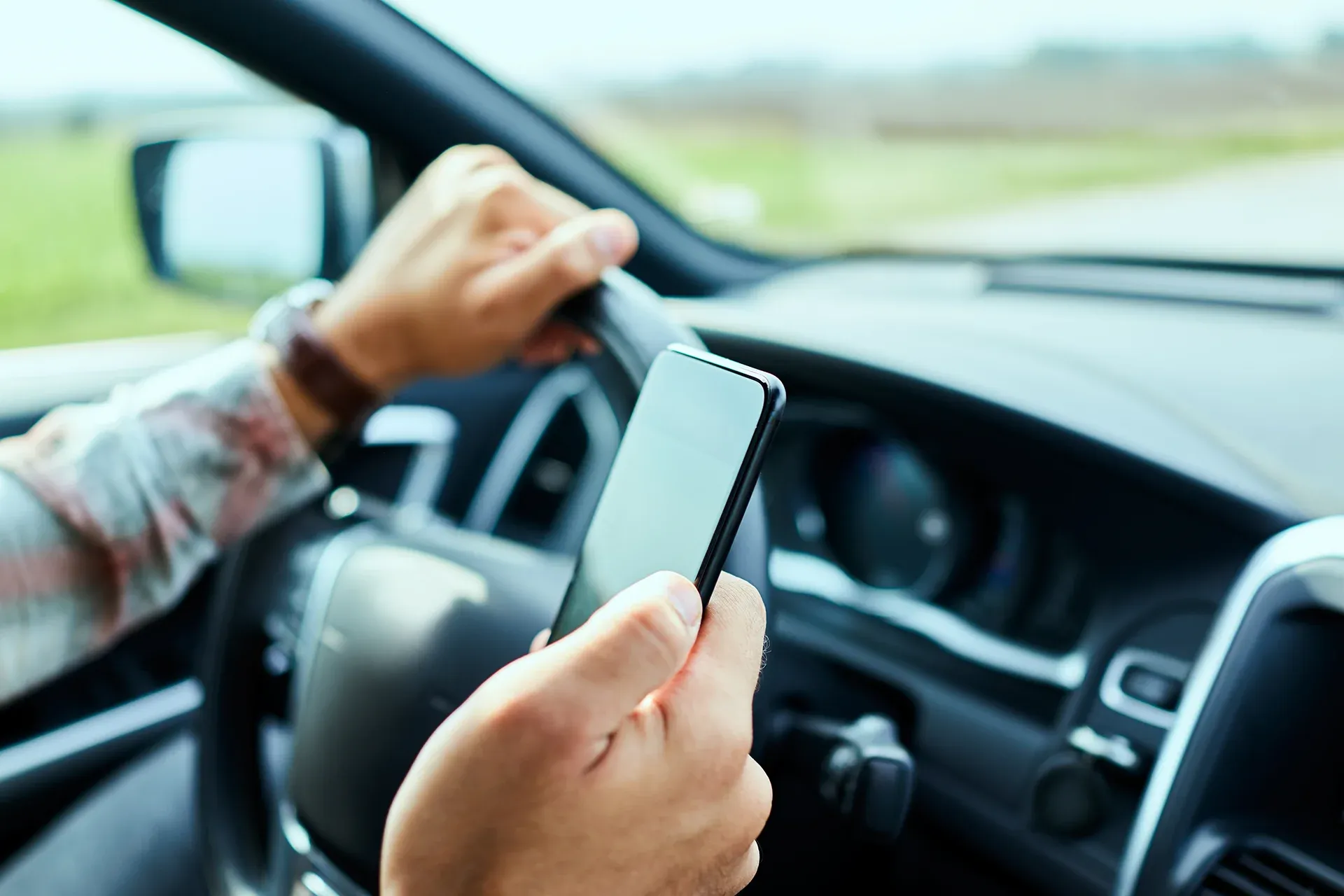 Las causas más comunes de los accidentes de tráfico en Illinois Las causas más comunes de los accidentes de tráfico en Illinois