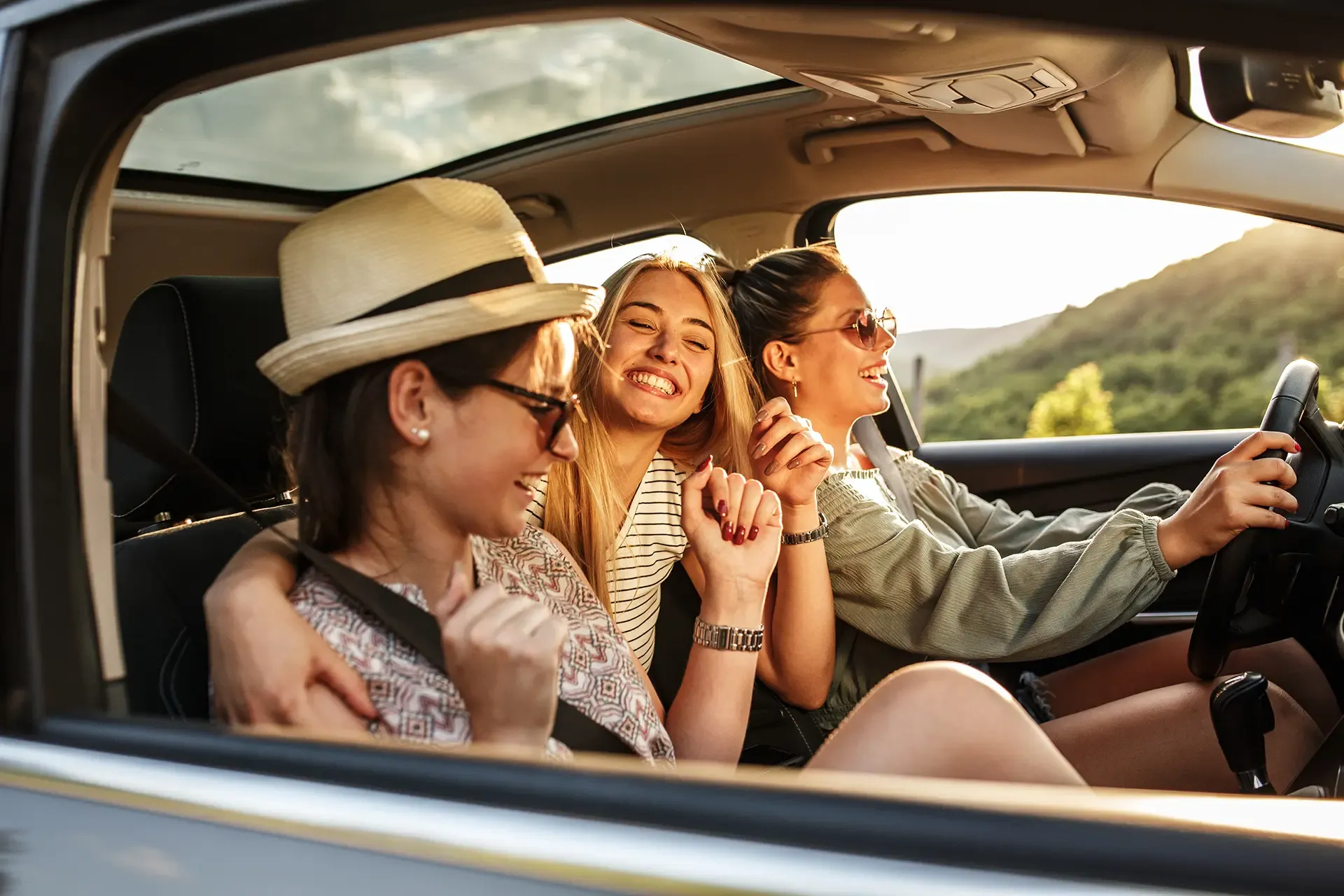 Teens Driving Safely Avoiding Car Accidents Teens Driving Safely Avoiding Car Accidents