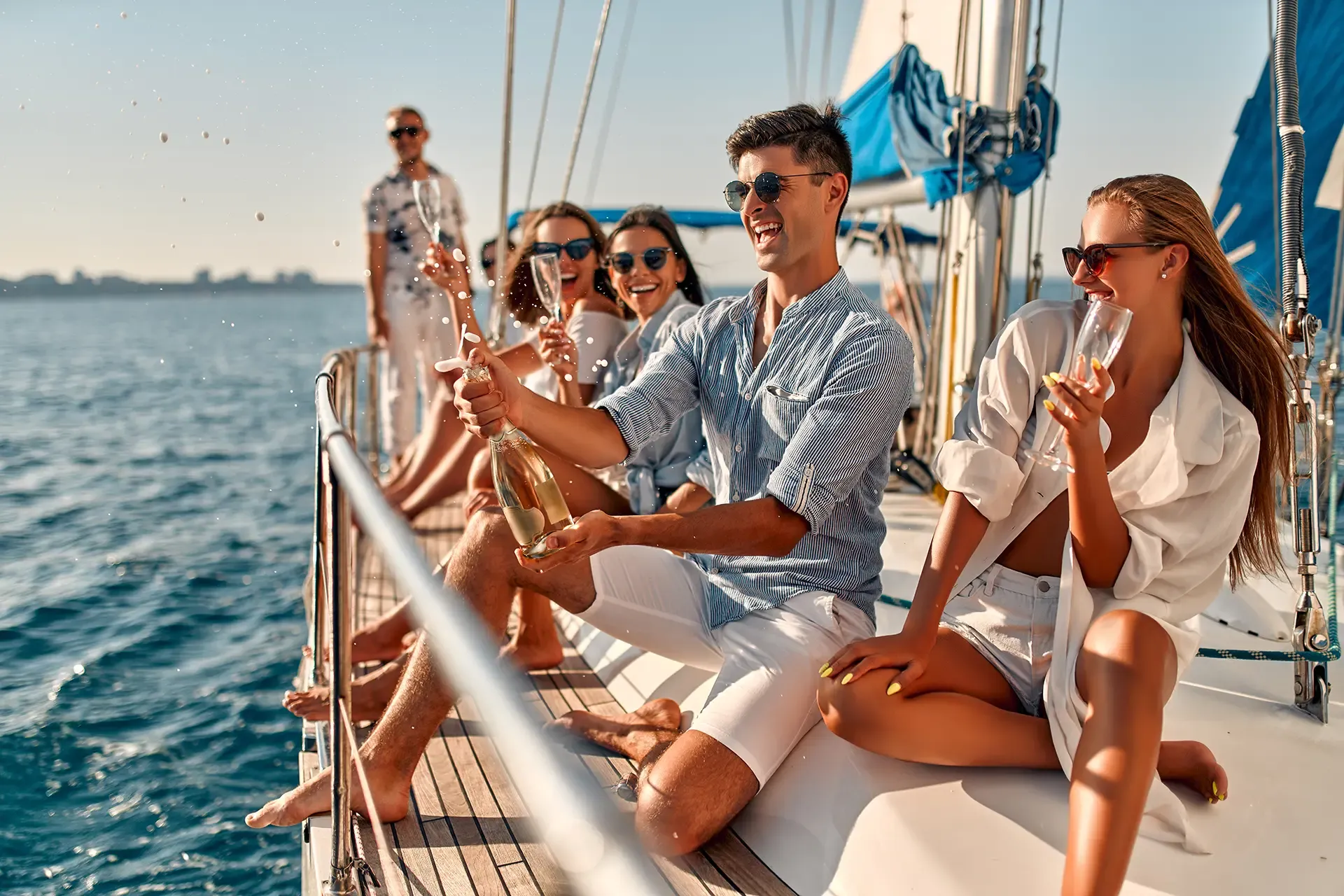 Es posible que tengas derecho a una indemnización si has resultado herido en un accidente de barco causado por negligencia. Es posible que tengas derecho a una indemnización si has resultado herido en un accidente de barco causado por negligencia.