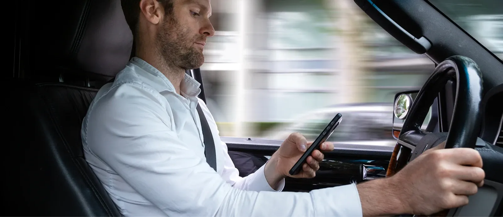 Área de práctica de lesiones personales: accidentes automovilísticos, uso del teléfono móvil, enviar mensajes de texto mientras se conduce, banner. Área de práctica de lesiones personales: accidentes automovilísticos, uso del teléfono móvil, enviar mensajes de texto mientras se conduce, banner.